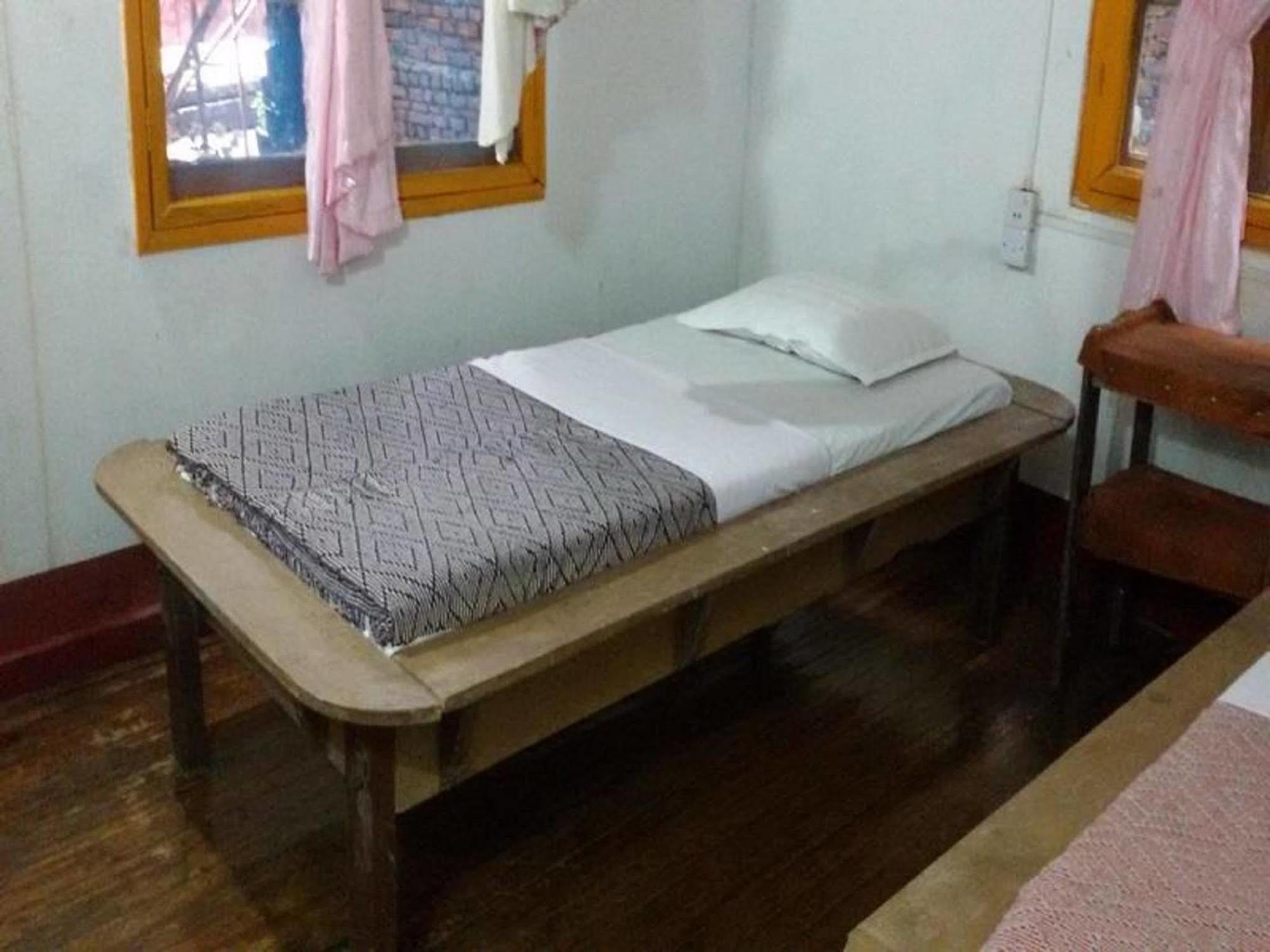Prince Hotel Mrauk-oo Eksteriør billede